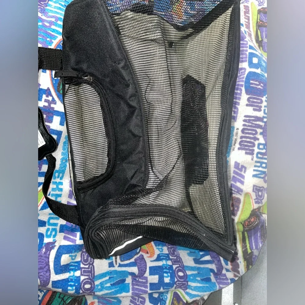 Paws and Pals large pet carrier